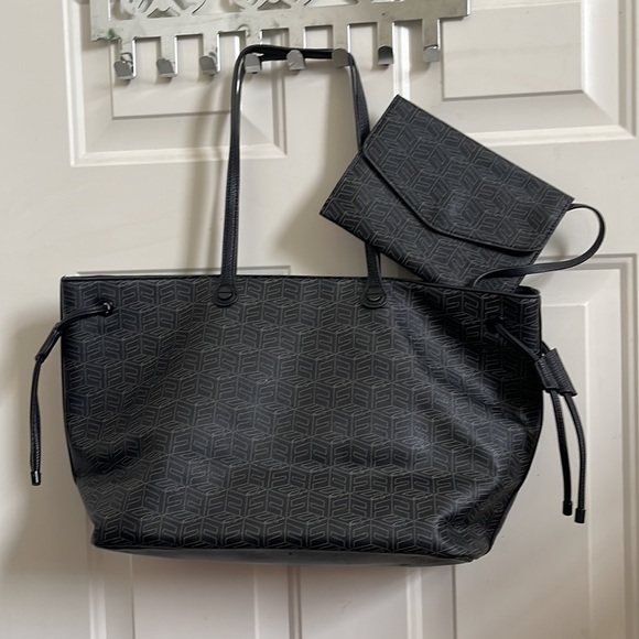 Foley + Corinna large bag/tote with small attached envelop purse inside. - Picture 9 of 12